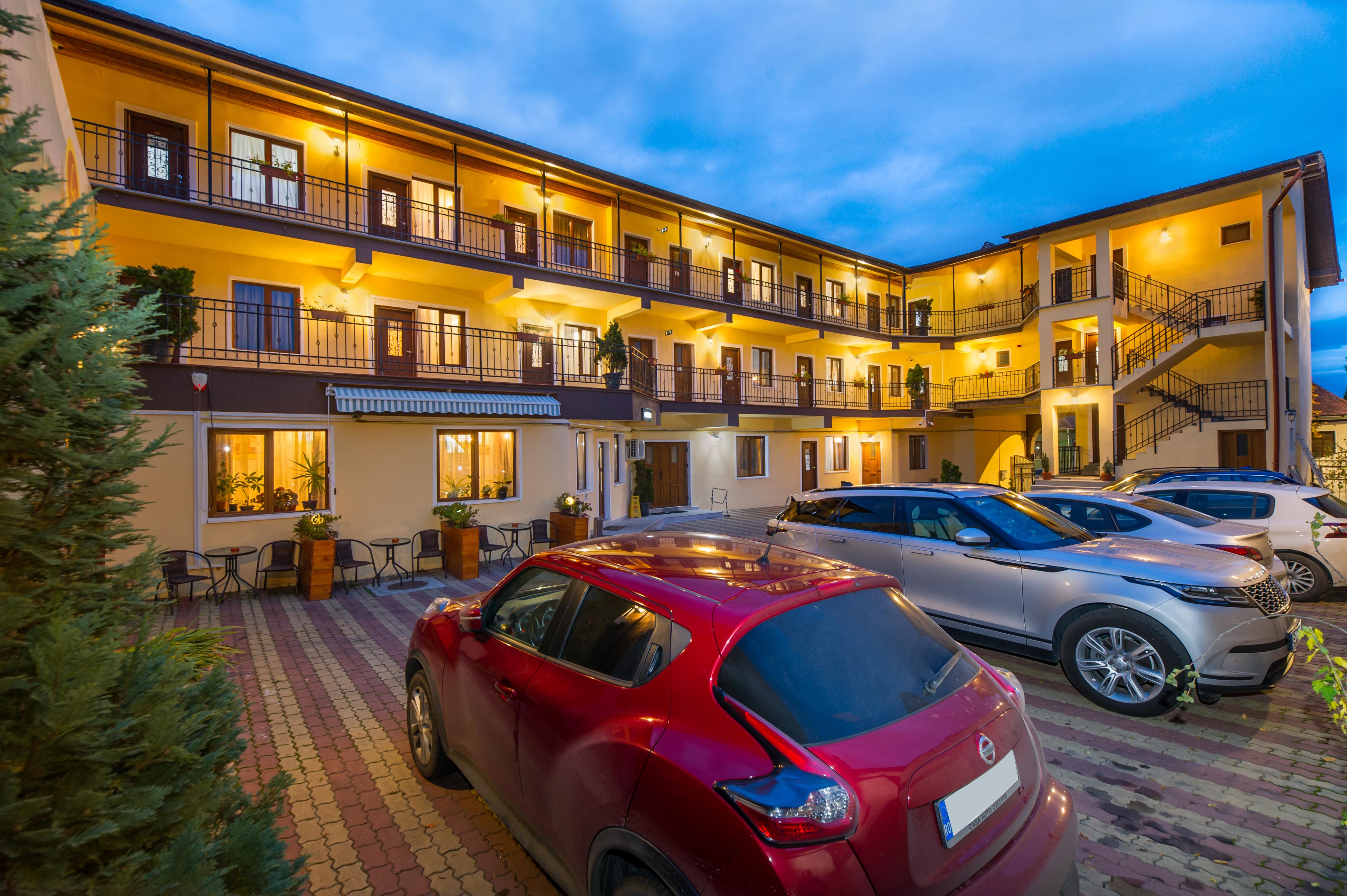 Long Street Hotel براشوف المظهر الخارجي الصورة
