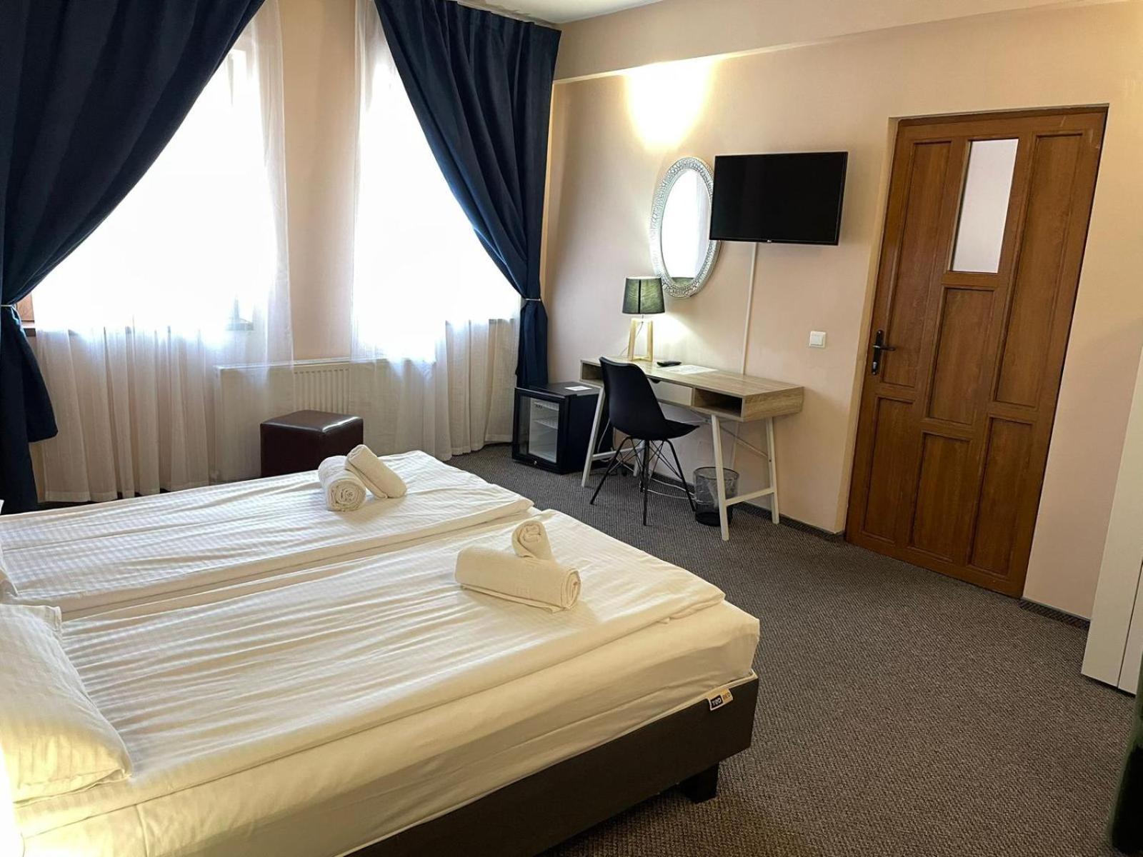 Long Street Hotel براشوف الغرفة الصورة