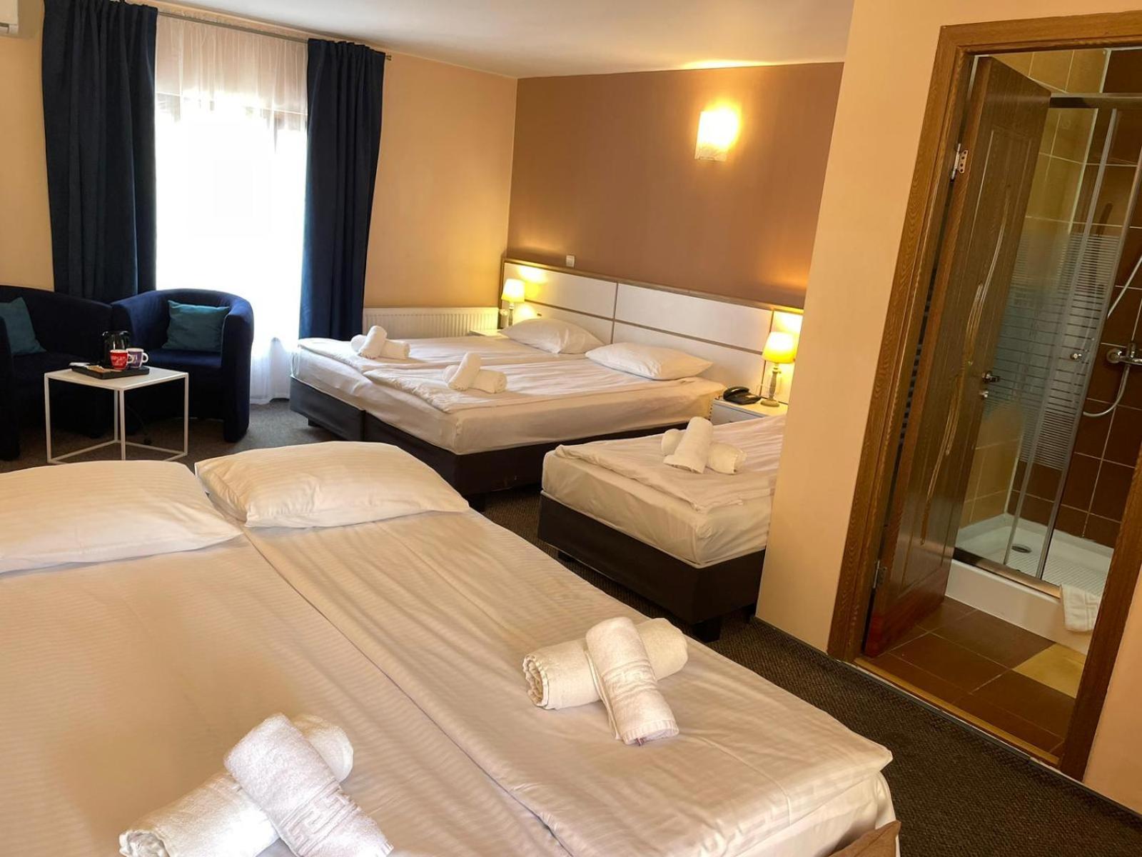 Long Street Hotel براشوف المظهر الخارجي الصورة