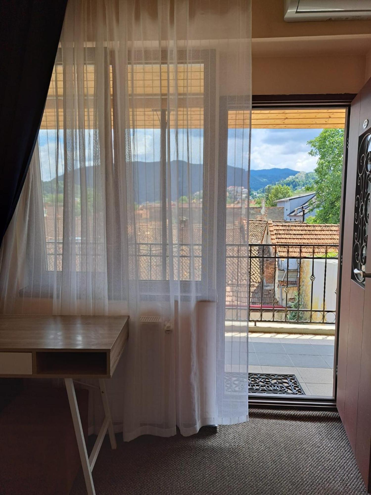 Long Street Hotel براشوف الغرفة الصورة