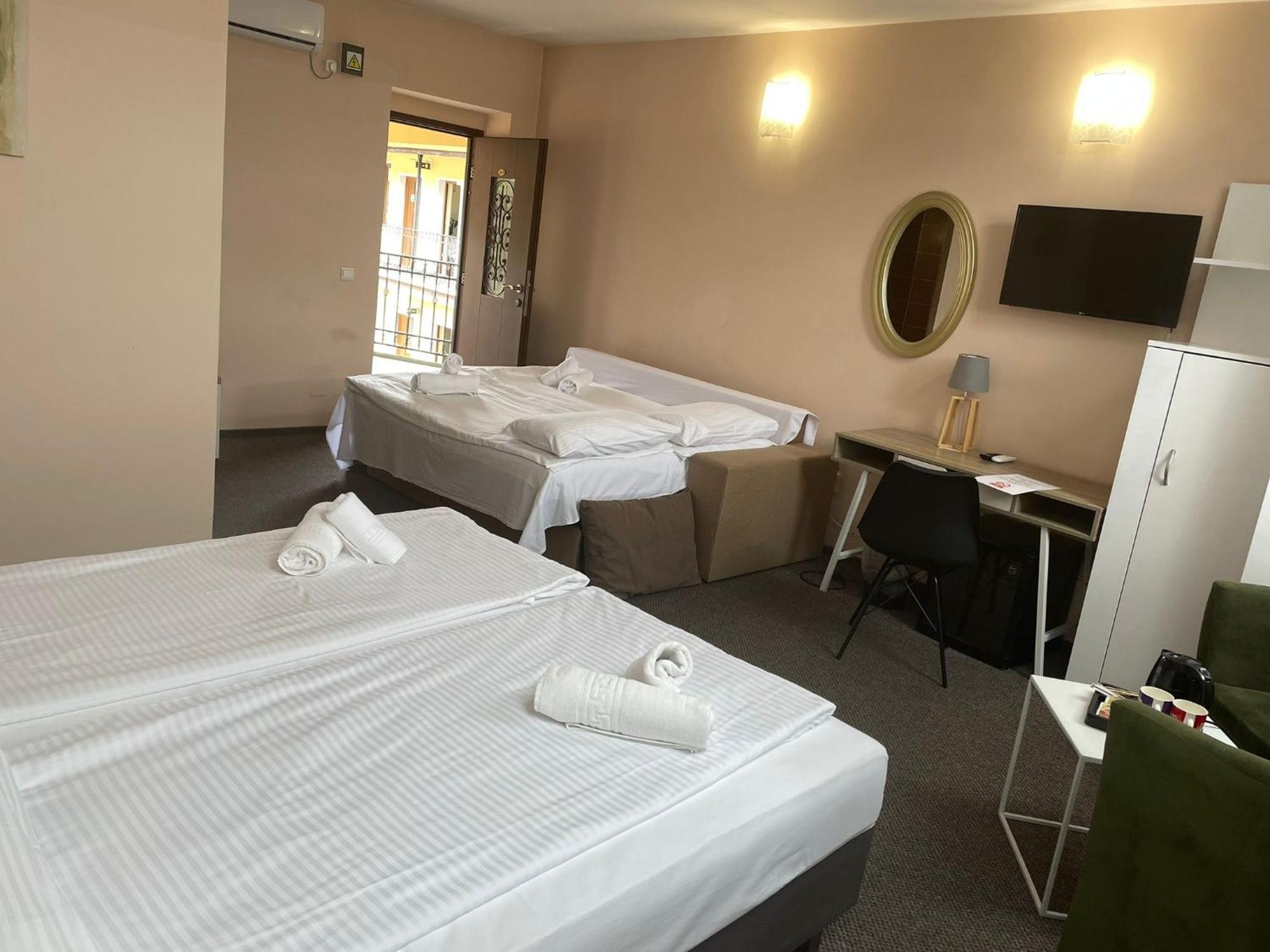 Long Street Hotel براشوف الغرفة الصورة