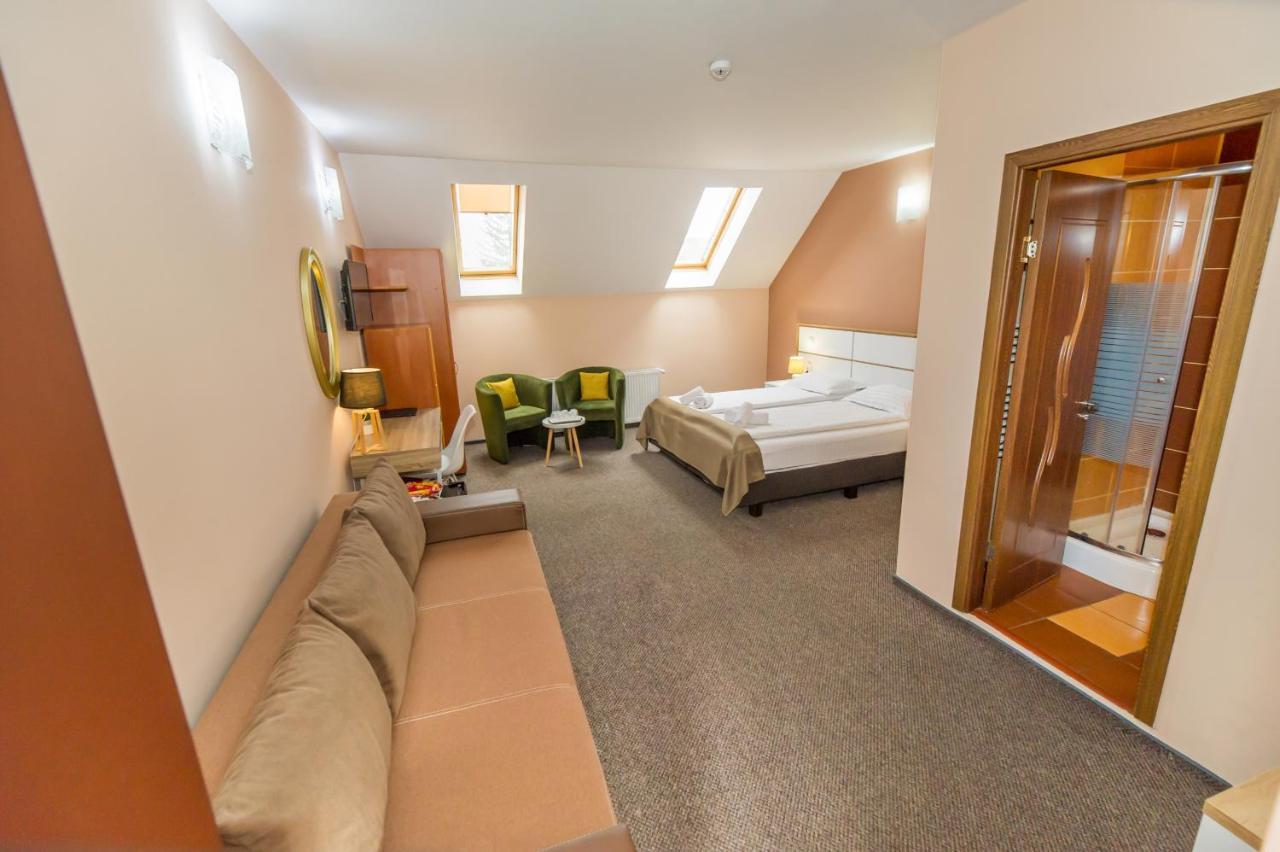 Long Street Hotel براشوف المظهر الخارجي الصورة