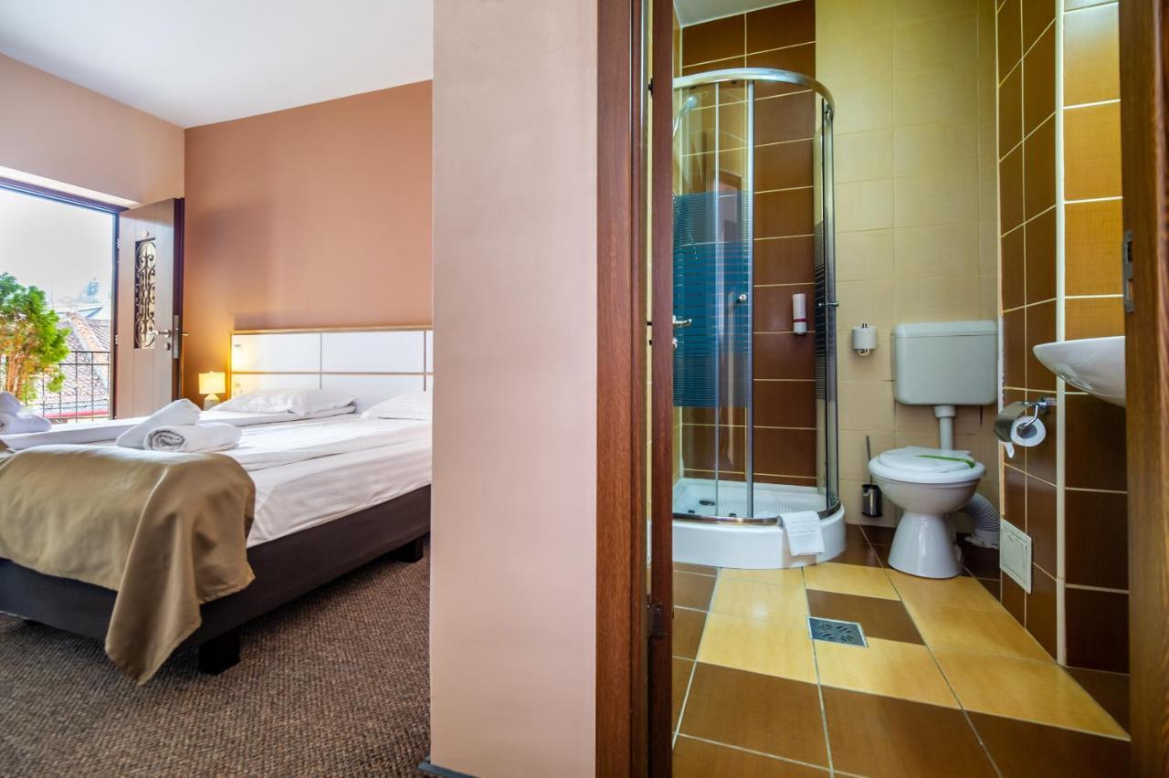 Long Street Hotel براشوف المظهر الخارجي الصورة